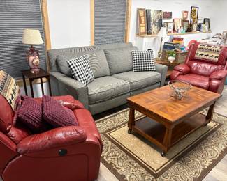 Leather Recliner / Recliners / Sofa / Couch / Coffee Table / Living Room Furniture 