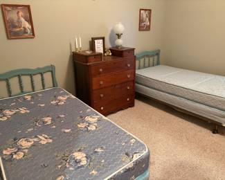 Antique Chest of Drawers & Twin Beds / Mattress / Box Spring / Headboards 
