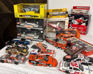 NASCAR / Model Cars / Tony Stewart / Dick Trickle / Ford GT 40 / ERTL American Muscle / Coca~Cola 