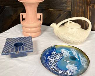 Abingdon Art Deco Pottery Vase /USA • Vintage 1942 McCoy Pottery Matte White Daisy Tea Pot with Lid • Kevin Kareka Copper Enamel 8.5” Plate Waves And Seagull  Signed Ocean Beach Art