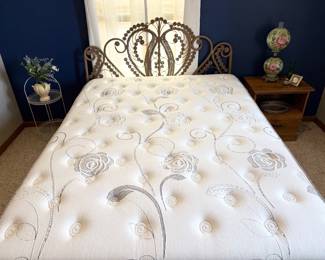 Queen Bed / Mattress & Box Springs 