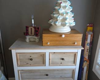 Cute 4 drawer chests