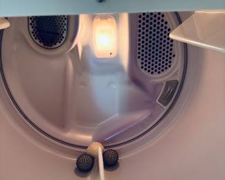 Whirlpool Electric Dryer.