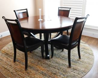 Beautiful Kitchen Table with 4 Chairs