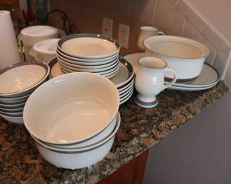 Pfaltzgraff Juniper Stoneware SET