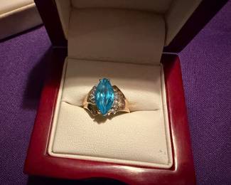 10K Gold Blue Topaz