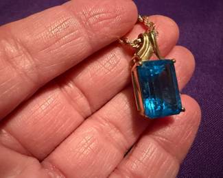 10K Gold Blue Topaz