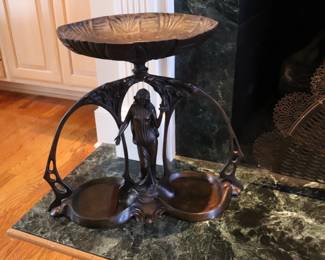 Art Nouveau Centerpiece in Bronze