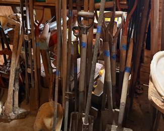 Yard Hand Tools, Shovels