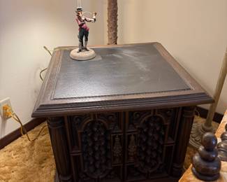 MCM Snooty Fox Lamp, MCM End Table