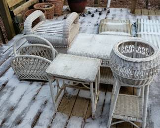 Several pieces to choose from. May or may not come with snow.