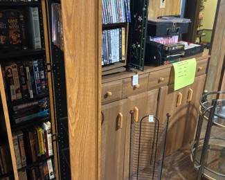 Video/CD/DVD cabinet and shelf
