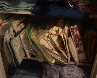 New linens, tablecloths & curtains