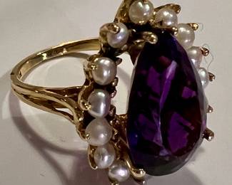14 karat amethyst and pearl ring