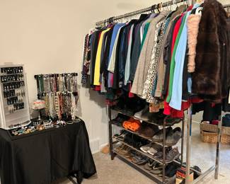 Men and Women's Clothes (petite small women) Costume Jewelry