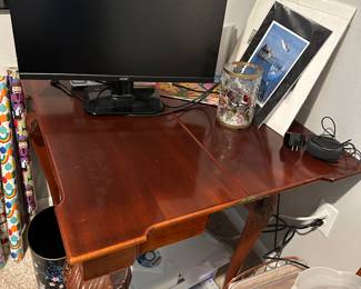 Mahogany drop leaf table