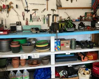 Hand tools, garden pots, knee mats, etc