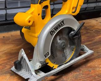DeWalt 6-1/2” Cordless Circular Saw
