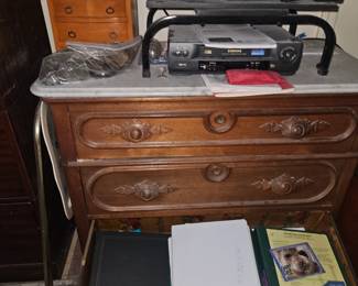 upper, den, marble top