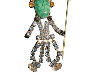 Vntg Water Carry Style Brooch