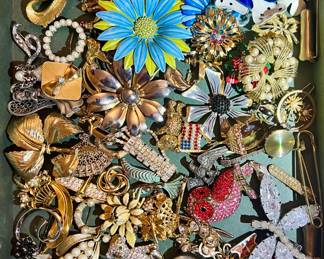 A few more vintage brooches.