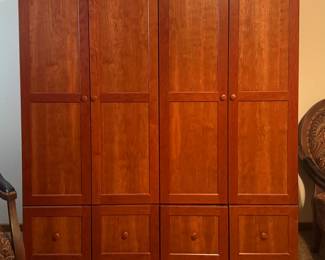 Large armoire 
