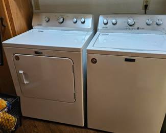 Maytag commercial washer -n- dry - in working condition