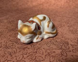 Japanese satsuma sleeping cat miniature figurine