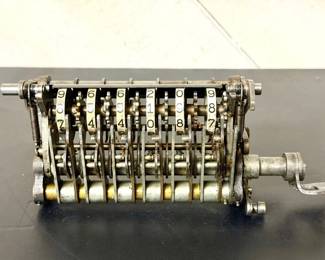 internal mechanism of a pinwheel calculator
