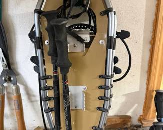 Northern Lites Quicksilver 30 snowshoes & Komperdell Duozlock trekking poles
