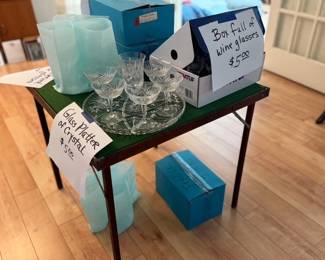 glass platter with champagne glasses