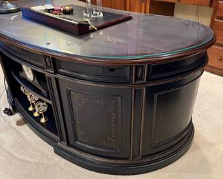 HOOKER Seven Seas Kidney Shaped Office Desk
