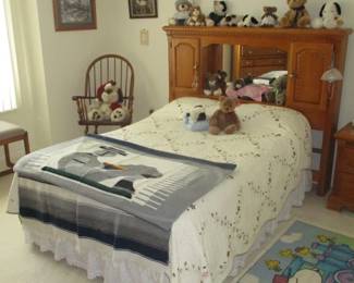 Full Size Oak Bedframe with Pillowtop Mattress Set