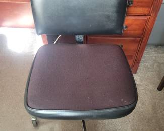 Faultless-Doerner retro swivel office chair