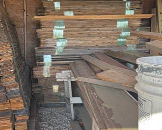 Tons of wood! Come and grab a huge pile all for one low price!