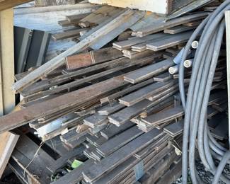 Tons of wood! Come and grab a huge pile all for one low price!