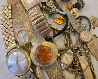 Bag of 1/10- 10k, 12k & 14k&nbsp;Gold Filled Jewelry (sold as a group by weight)