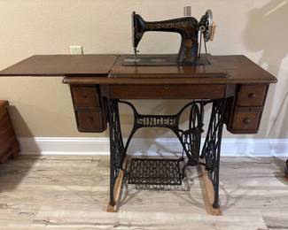 Singer Sewing Machine