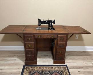 Pfaff 130 Sewing Machine