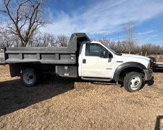 2006 Ford F-550 Truck