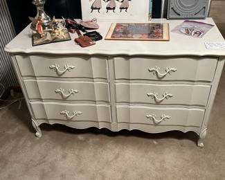 Six drawer dresser by Dixie!