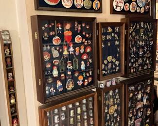 assorted buttons and pins and thimbles