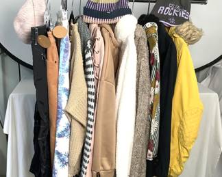 Ladies' Clothes - Med