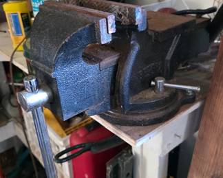 Bench Vise