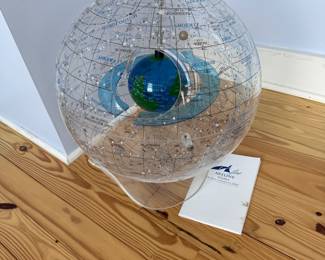Artline Globe