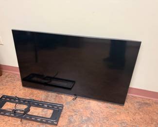 TV and wall mount 