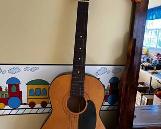 
#31	FG5 starter guitar 	 $30.00 
