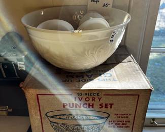 #87	Anchor Hocking Ivory Punch Set 8 Cups	 $25.00 

