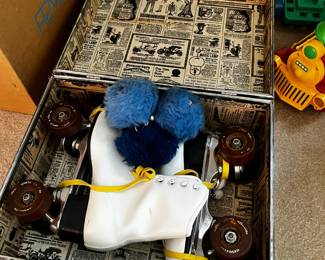 #45	Vintage Roller Skates w/pom poms in Case - Size 7	 $25.00 
