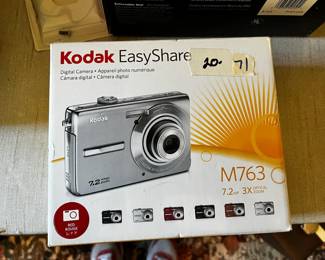 #71	Kodak Easy Share Digital Camera - M763	 $20.00 
